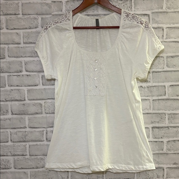 Denver Hayes White Blouse with lace detailing size large - Picture 1 of 8